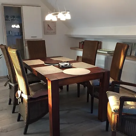 아파트 Maasheuvel 아르센