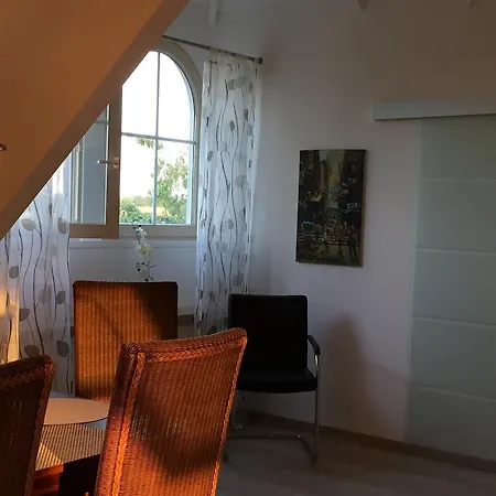 Maasheuvel 아파트