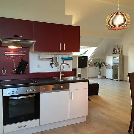 Maasheuvel Apartment