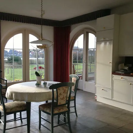 Maasheuvel Apartment *