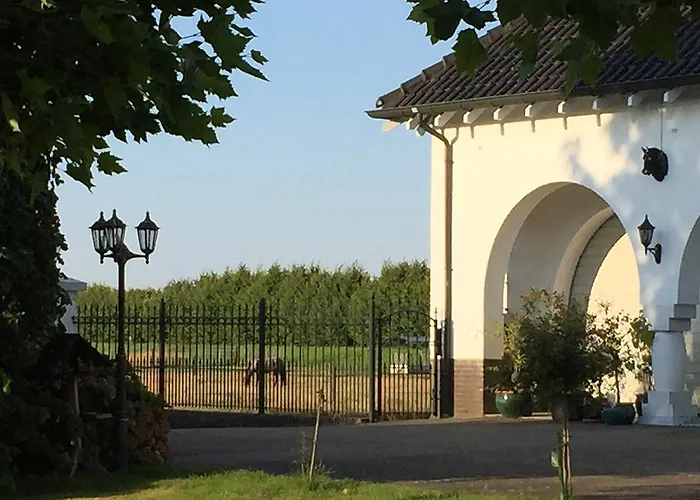 Maasheuvel Appartement *